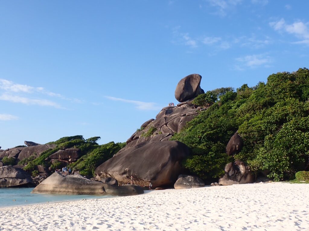 シミラン諸島に上陸しました